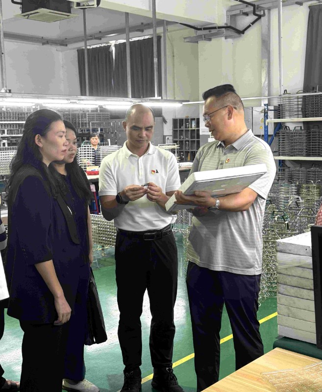 互联网-贺州市分局-国家外汇管理局贺州市分局开展“金融为民践初心 砥砺奋进促发展”金融为民服务活动-20250627.jpg