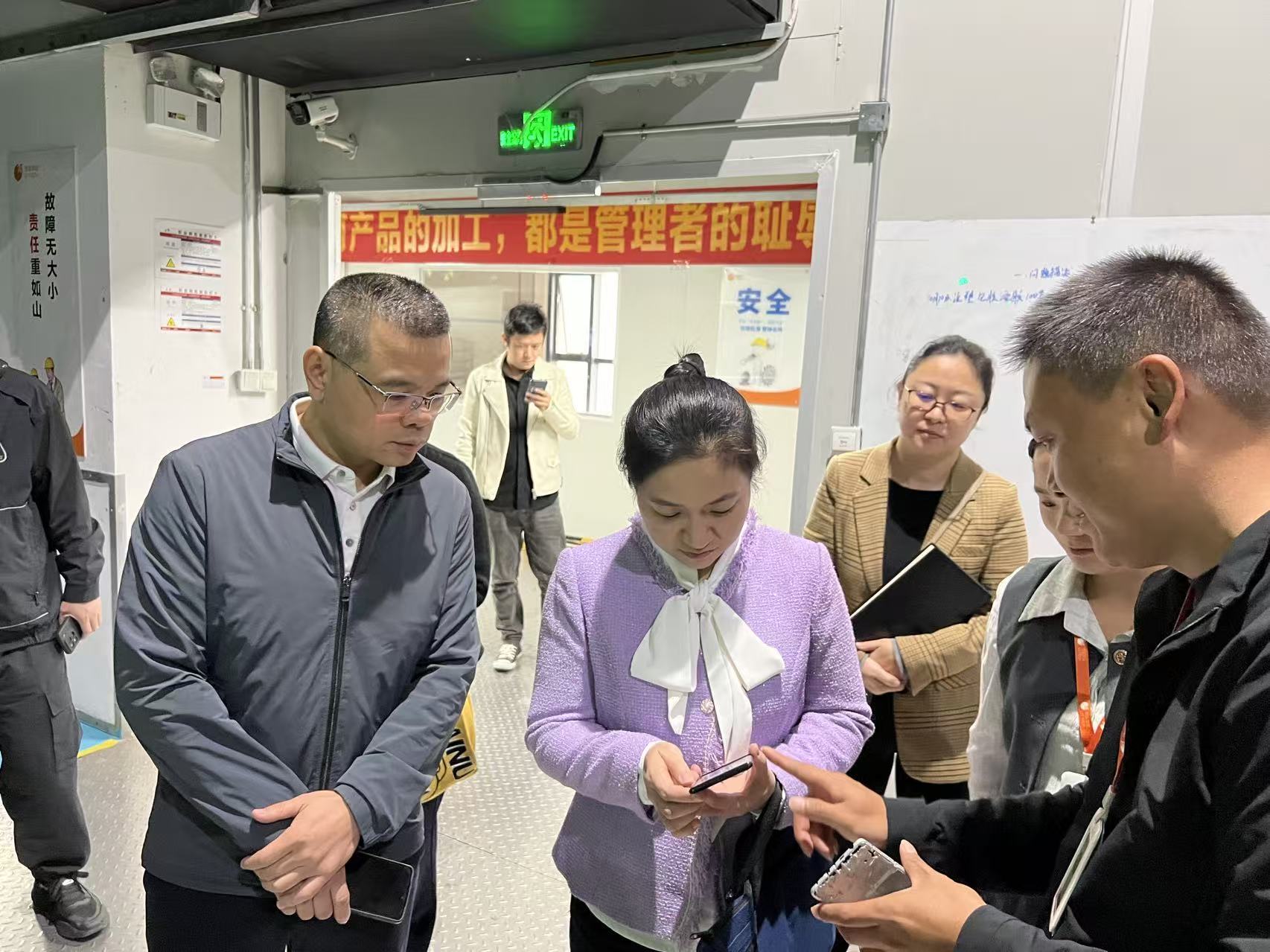 ed4530ef58034b2eba1d7ad34ded4c11.jpg ed4530ef58034b2eba1d7ad34ded4c11.jpg