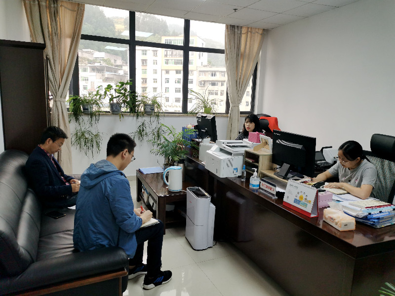 1ed4c2345cc6471f8b30bbd9e4835827.jpg 879322734_副本.jpg