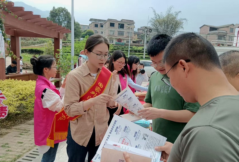 3cc9494c5cf342a1822f6b9ce1cd373f.jpg 互聯網-賀州市分局-國家外匯管理局賀州市分局開展“廣西三月三·法治伴你行”宣傳活動-20250327.jpg