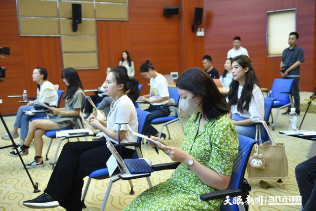 f9b6536ee77841ec8e0d5edb4ba22324.jpg 楊處2.jpg